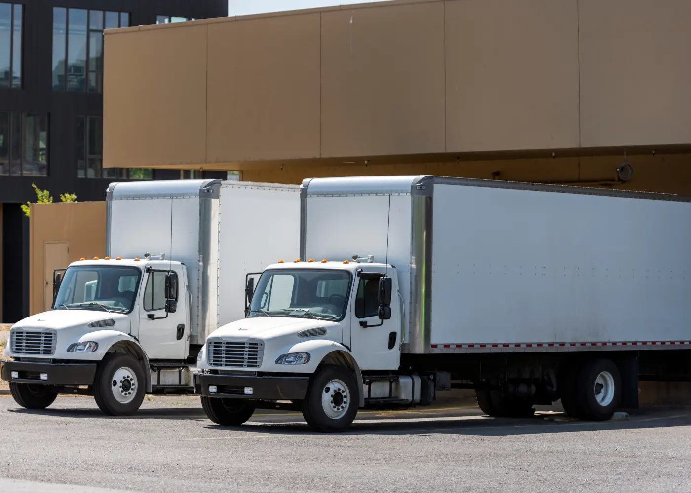 How to a Box Truck Owner Operator Find Freight Loads Fuel